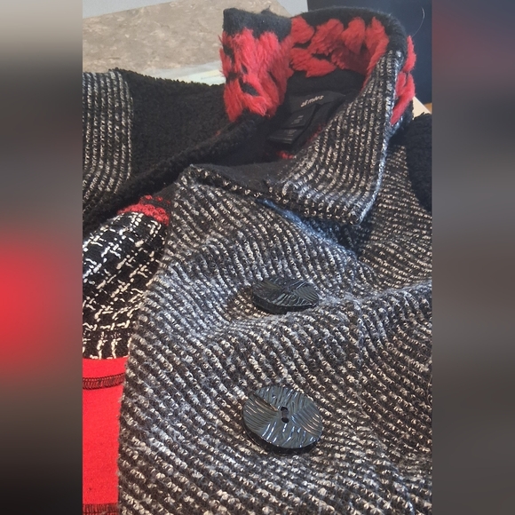 Ali Miles Wearable Art Black and Red Textured Jacket - Picture 4 of 10